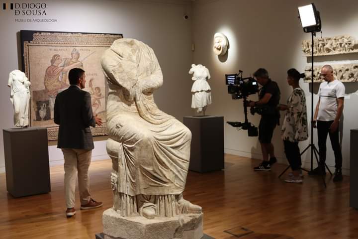 MuseuDDiogo's tweet photo. Ontem, o seu Museu recebeu a equipa do Programa “A Hora dos Portugueses” da RTP, que divulga o sucesso dos portugueses além-fronteiras, e que também promove instituições e projetos em território nacional.
Foi com muito agrado que vimos o Museu selecionado como local de filmagens! https://t.co/2vh9zcwxKw