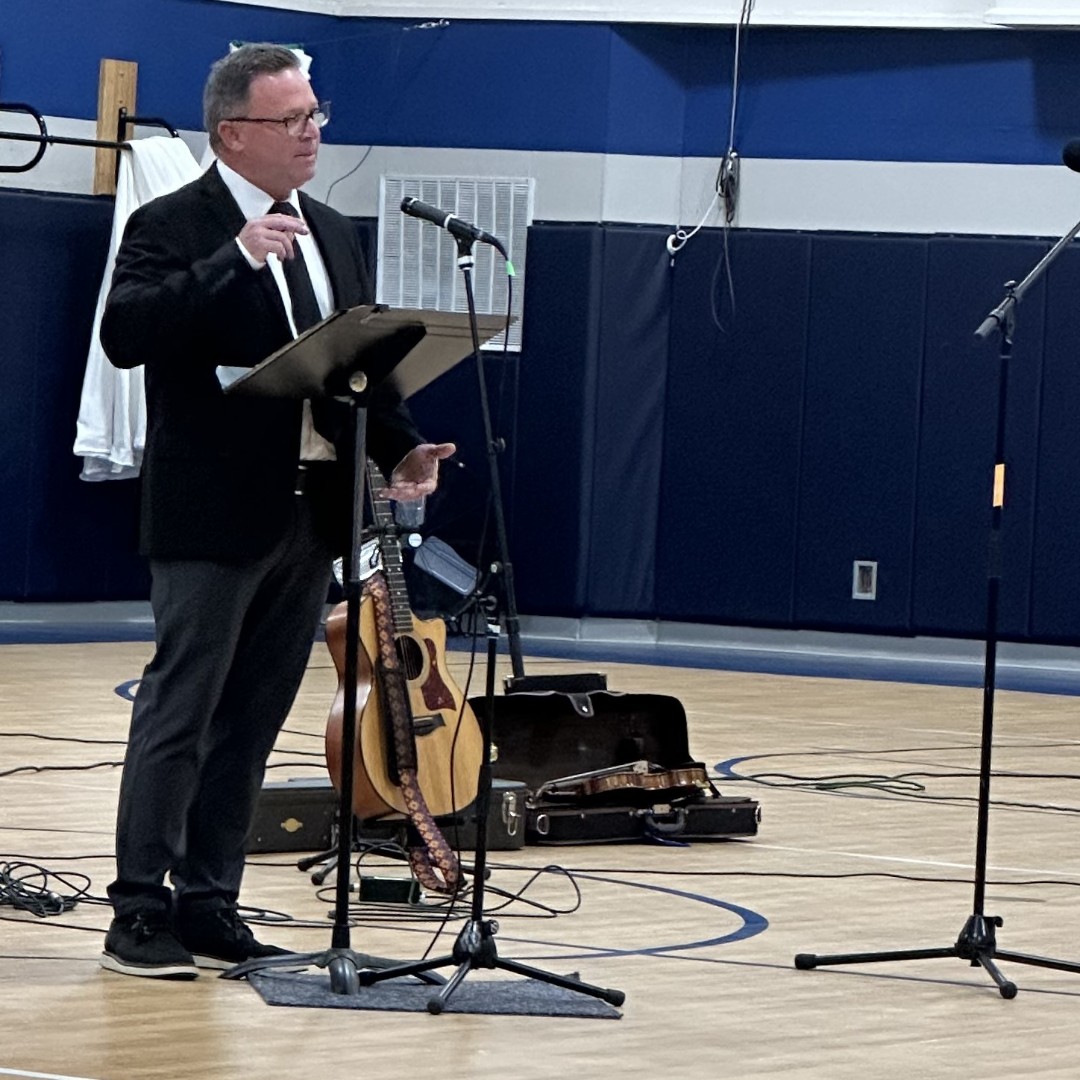 fcakcmo's tweet photo. Dr. Azure addressed secondary students in their first chapel of the year on the all-school, all-year topic of "Christ is LORD," based on Philippians 2:9-11. Dr. Azure expounded on Christ's authority to heal, as seen in Matthew 8, 9. Come by for our next chapel! #fcaclassical https://t.co/orWEpNNbd5