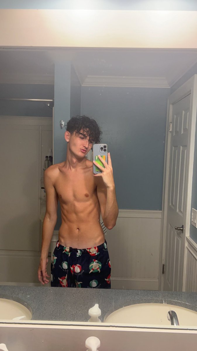 harrisontjames's tweet photo. I need help pulling these PJ’s down https://t.co/dseuXXOPIH