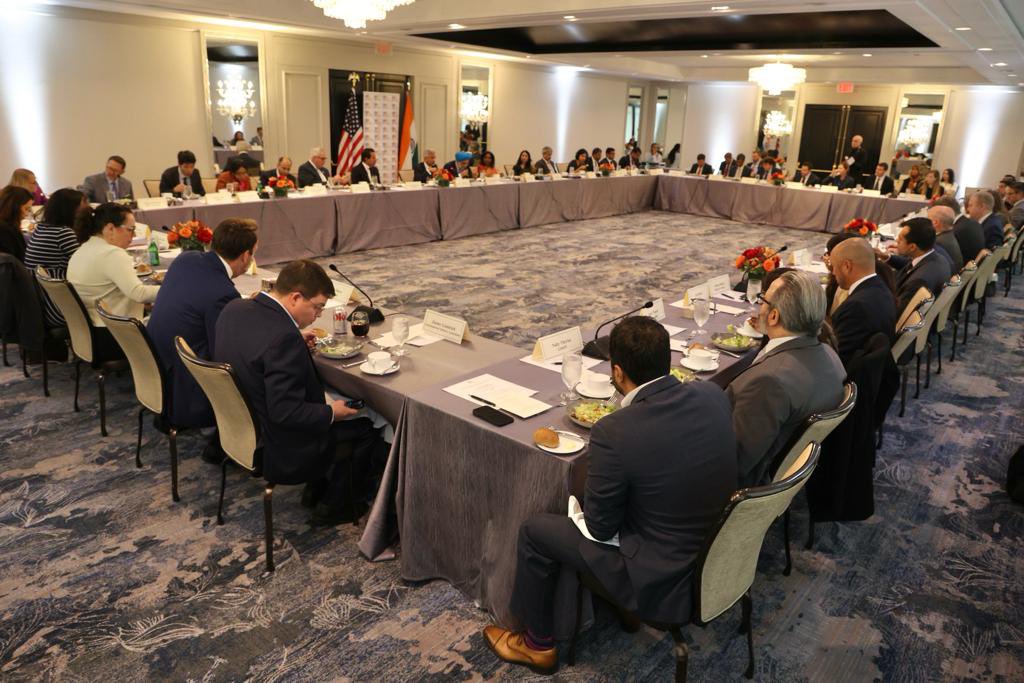 DrSJaishankar's tweet photo. Focused discussion on India-US collaboration on critical and emerging tech and creating resilient supply chains at discussion convened by @USISPForum. 

Glad to know that 🇮🇳 is the major talking point in corporate boardrooms. Our collaboration offers more possibilities with each passing day.