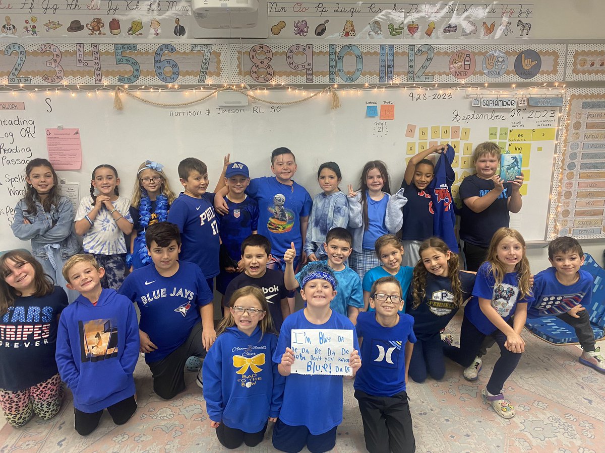 MsEmilyPhillips's tweet photo. We’ve had an amazing #SpiritWeek so far!! 🐧🌟💙 Here’s a look at our: 

Eagles Day 🦅💚
Holiday Day 🎄🎃🇺🇸🍀🐣🩷 
Pajama Day 🛌💤
Team Color Day 💙🦋🧢🌀🩵

Make sure to show your #PennellSpirit tomorrow by wearing your Pennell Shirts! 👕🐧 

Happy almost homecoming! 💛🏈💙 https://t.co/BJvidJawNS