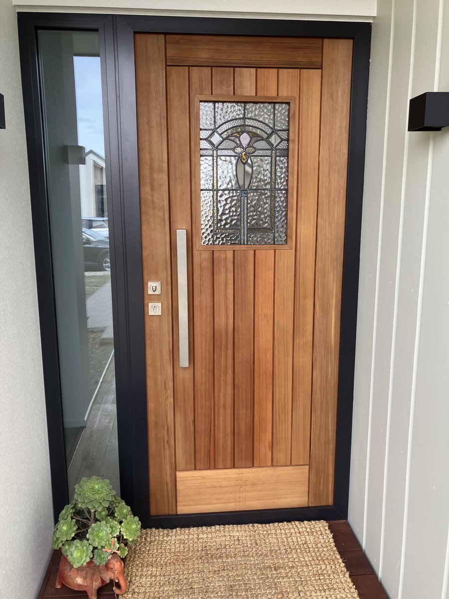Behind our talented team of engineers and craftsmen at #FieldenMetalworks lies a world of creativity!
Take a look at this beautifully made personal project by one of our own. This stunning gate mirrors the intricate design of a lead-light window on their family member's new home.