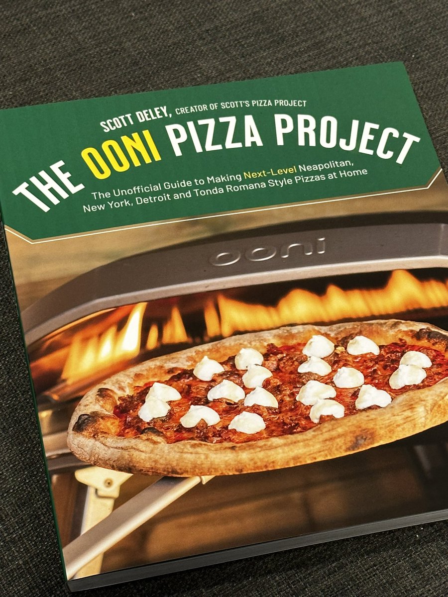 nycpizzarun's tweet photo. Next prize alert! This awesome book by @scottiespizza from @pagestreetpublishing will be up for grabs on Sunday at the @nycpizzarun https://t.co/QDVCq00k1L