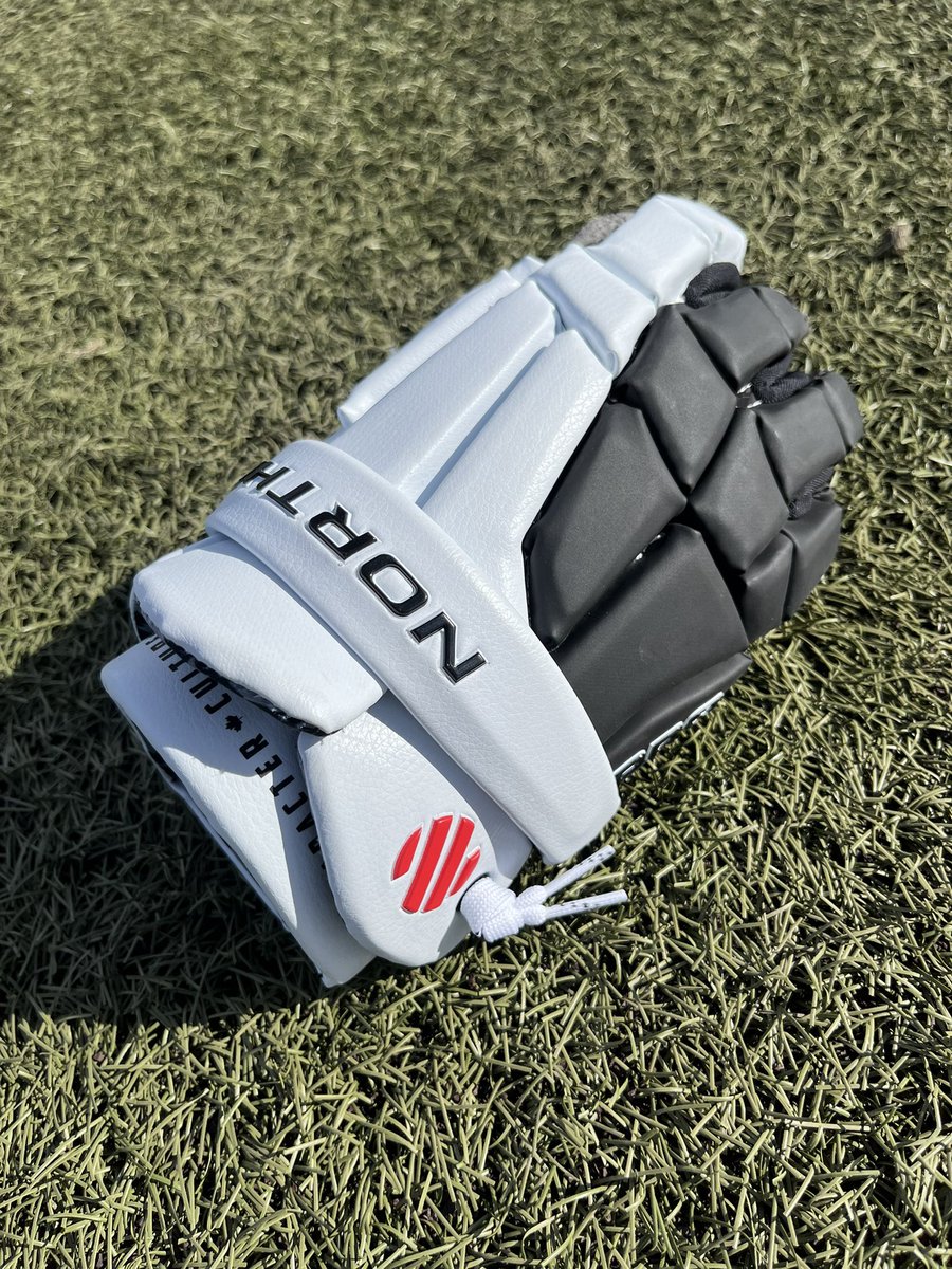 Fully custom PRO Gloves looking SHARP for the ELEV8 Elite squads this fall season 🔥

#HYBRIDLacrosse #NorthlandLacrosse #PRO