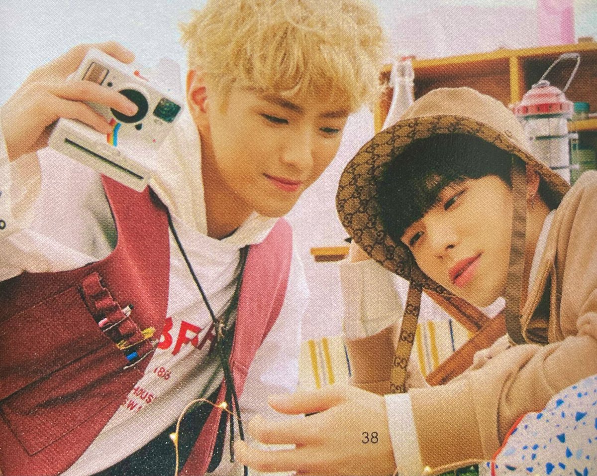 gonheeThinker's tweet photo. #병곤 &amp; #용희 unit ✨

photobook scan 🤎📽️ https://t.co/0uklF01dwB