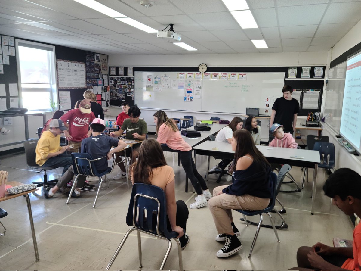 ECS Room 13 tweet media