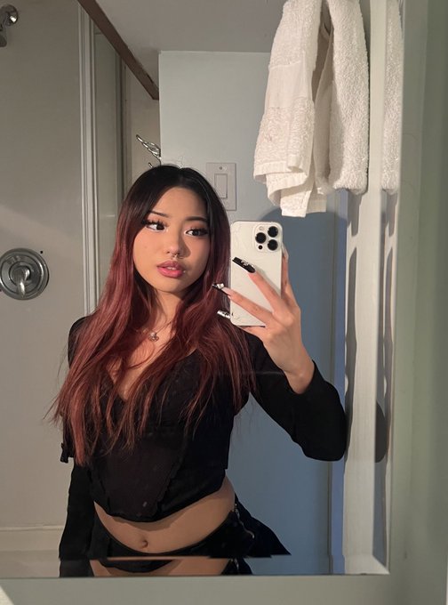 happy 23 to meeee https://t.co/tDV1OKQtQk<a href="/tag/real"class="tags"><span>#real</span></a>