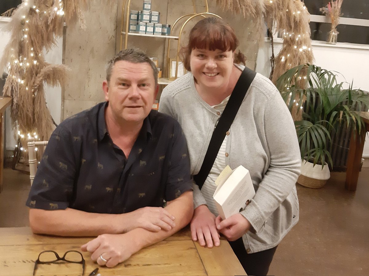Toria_vevans's tweet photo. Excellent evening at @OhMeOhMy_Liv for @therealnickbank @welovepulp in conversation with Roy Boulter @TheFarm_
Nick is a natural, down to earth storyteller who I could have listened to for hours, I look forward to reading the book that came out today!
#SoItStartedThere
โค๐ตโค https://t.co/ufZgRVfk7E