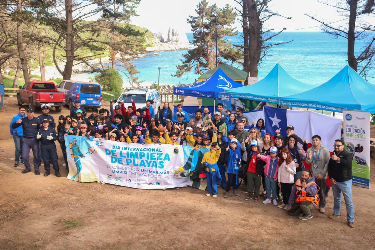 DGTM_Chile's tweet photo. La Capitanía de Puerto de #Algarrobo realizó una actividad en sector playa Canelo-Canelillo en conjunto del Departamento de Medio Ambiente de la @Munialgarrobo, Esval, Terquim, Espa, Recremove y escuelas de la comuna".

#AutoridadMarítima 
@Armada_Chile https://t.co/A63hNkyU3I