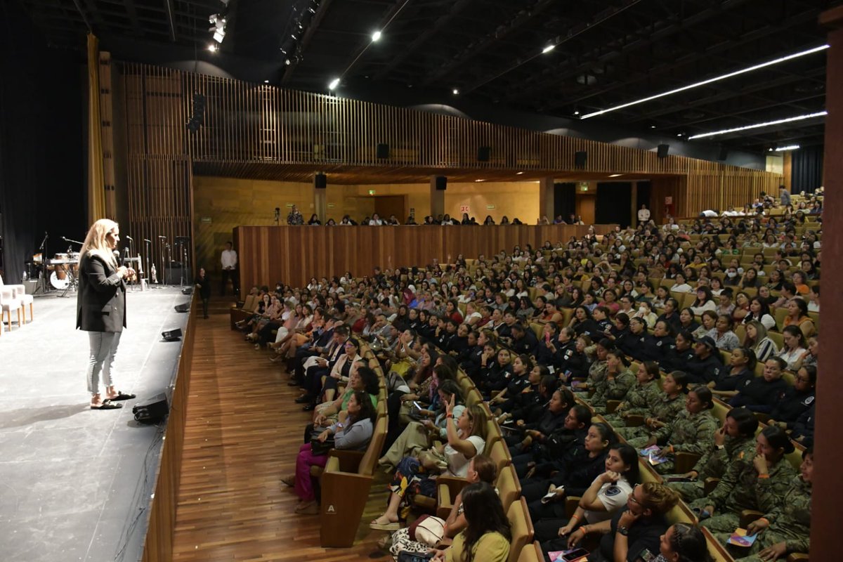 GobiernoMorelos's tweet photo. Inaugura Víctor Mercado foro “Mujeres por la Prevención de la Violencia en Morelos” a favor de la participación de las morelenses

https://t.co/A9EVAhniYC https://t.co/V8mqJc3dmG