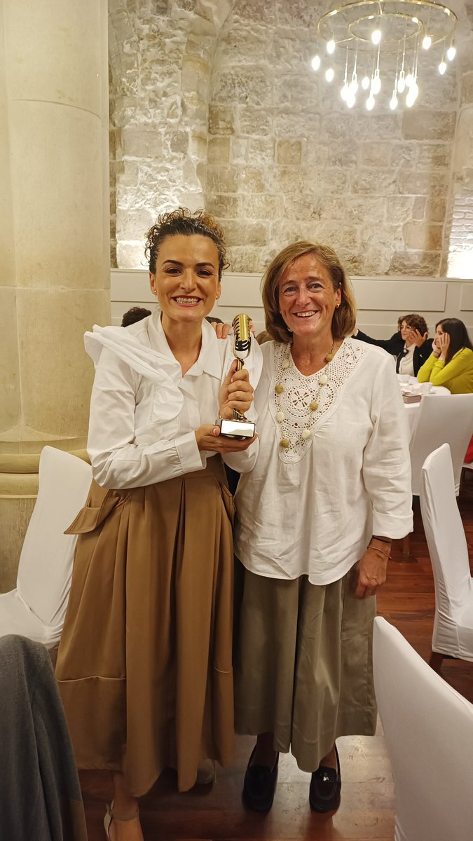 LidiaSierraBUR's tweet photo. Y todo es más fácil cuando tienes compañeros geniales. Lola es un 10. Gracias por tu ayuda #Rescom23 Cedemos el testigo https://t.co/lKg1K8QUkc
