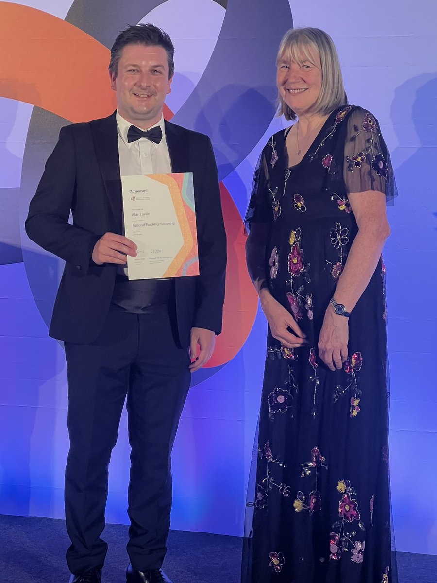 Elizabeth McCrum tweet media