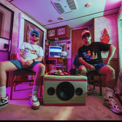 🏝️📼🕹️ Mañana. Palominooo