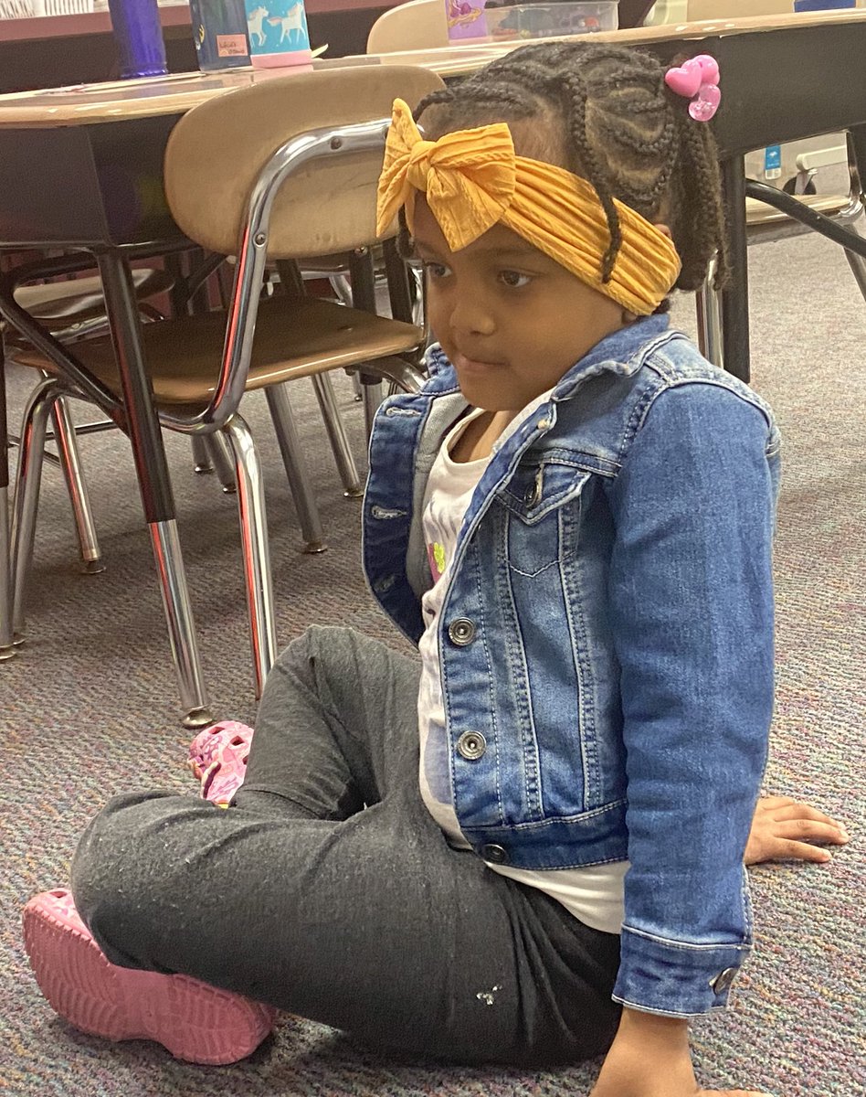 Trista123ABC's tweet photo. So much learning and fun happening in  K with Miss Session! Best part of my job is being welcomed into classrooms!❤️ https://t.co/0Ca7yszdOD