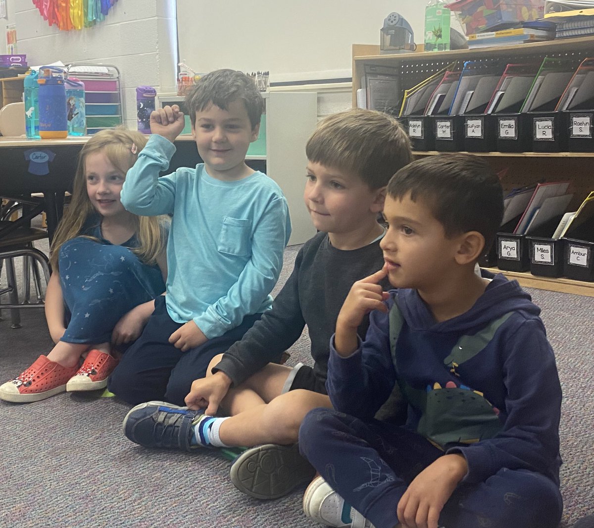 Trista123ABC's tweet photo. So much learning and fun happening in  K with Miss Session! Best part of my job is being welcomed into classrooms!❤️ https://t.co/0Ca7yszdOD