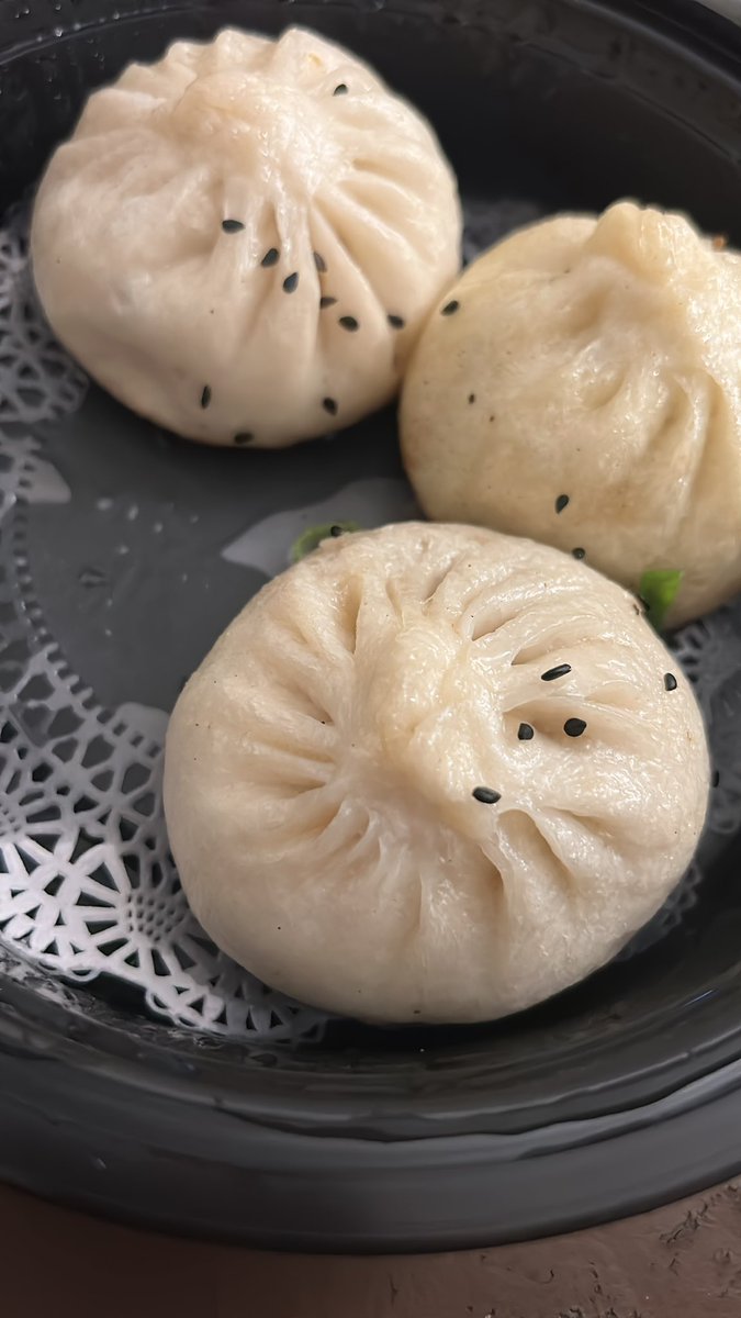 JoeCanari's tweet image. Pork soup dumplings and pan fried pork buns. #SoupDumplings #PorkBuns
