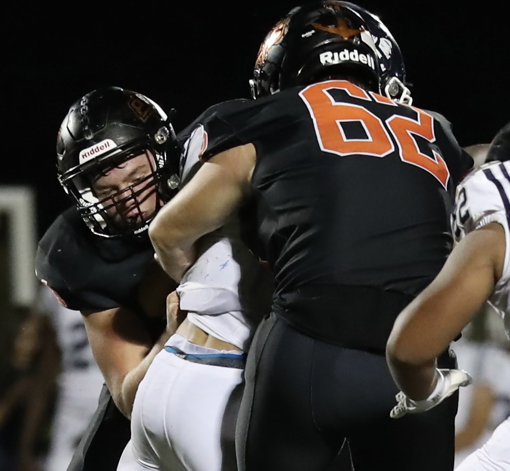 PCPrepsExtra's tweet photo. A few more photos from @_pcpirates’ game vs Oak Park at Pirate Stadium.
📸 @Citizen_Ross https://t.co/nASm0FmPg7