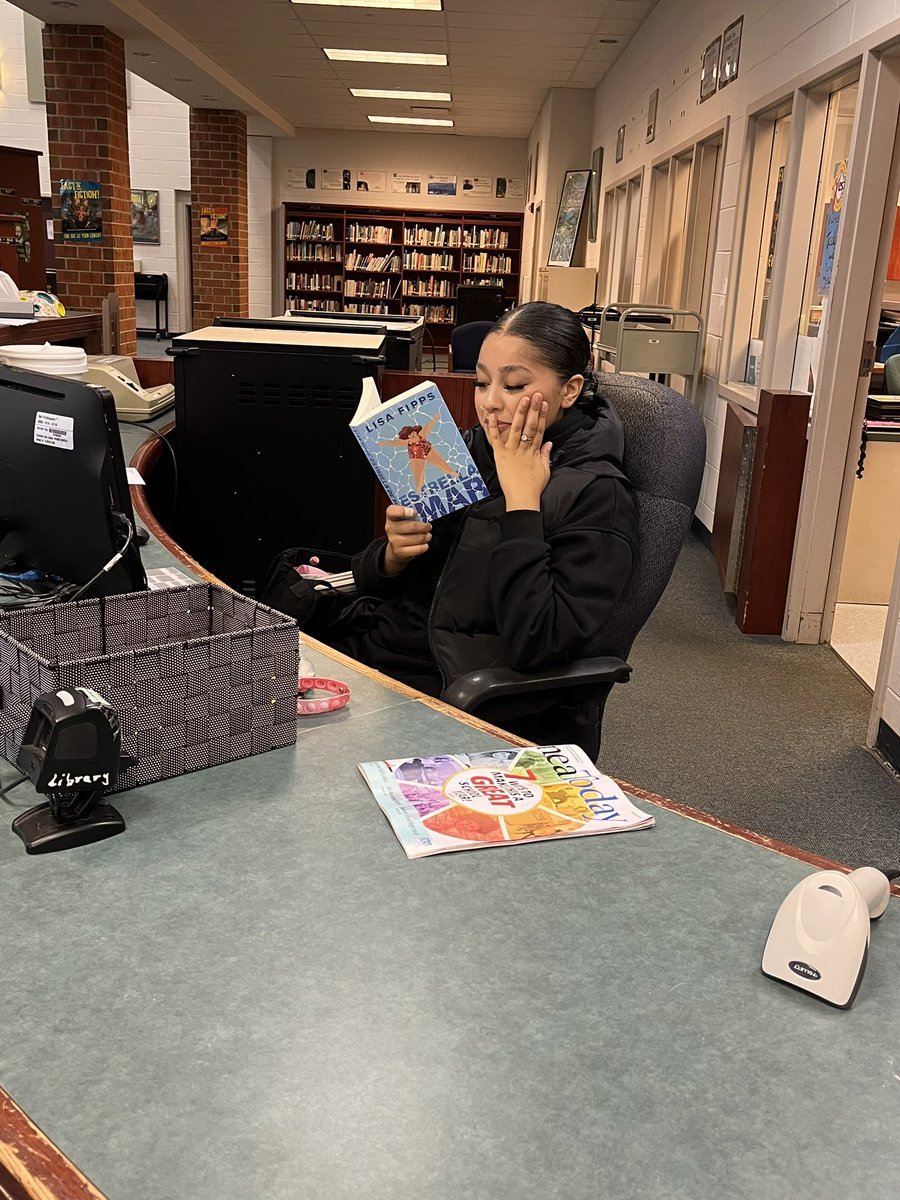 Ms. Santiago (@santiago_ftps) on Twitter photo 