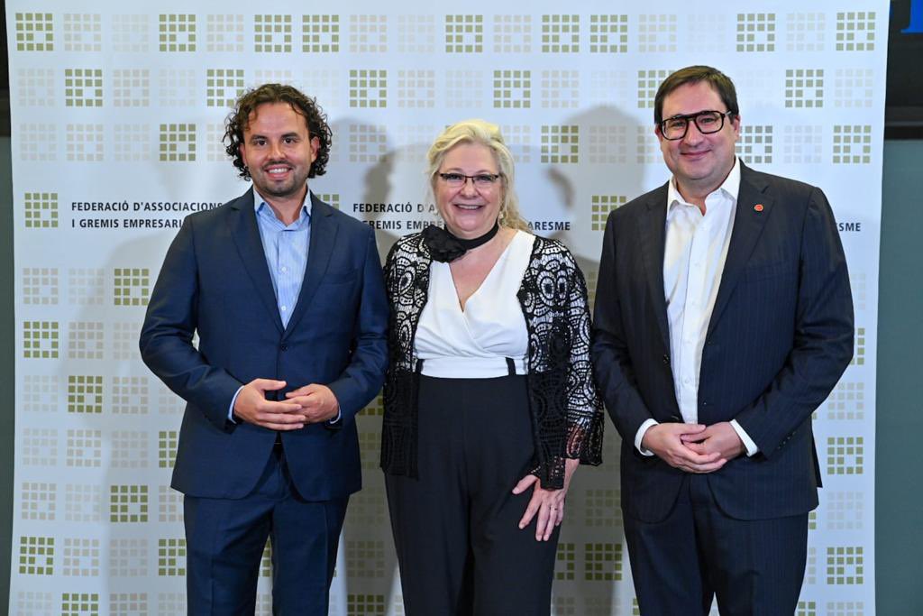 sansruben's tweet photo. Coneixent i celebrant la feina del teixit empresarial jove avui amb @FAGEM_Empresa a la #NitEmpresariatMaresme. Moltes felicitats a tots els guanyadors dels #PremisFAGEM. https://t.co/RoYoyvwfyv