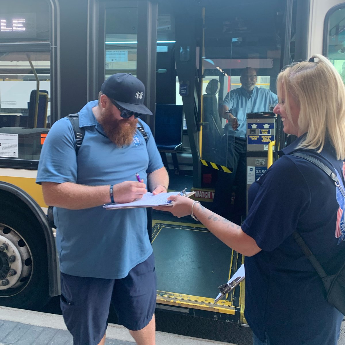 keeptransitpub's tweet photo. We're out at MacNab terminal grabbing signatures. HSR operators SUPPORT the call to KEEP THE LRT PUBLIC in #HamOnt. #KeepTransitPublic #NoP3 #HamiltonLrt https://t.co/QRn6B75ju5
