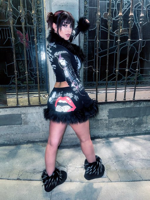 Made myself a rockstar set ✮ https://t.co/nhHqcJ0Qql