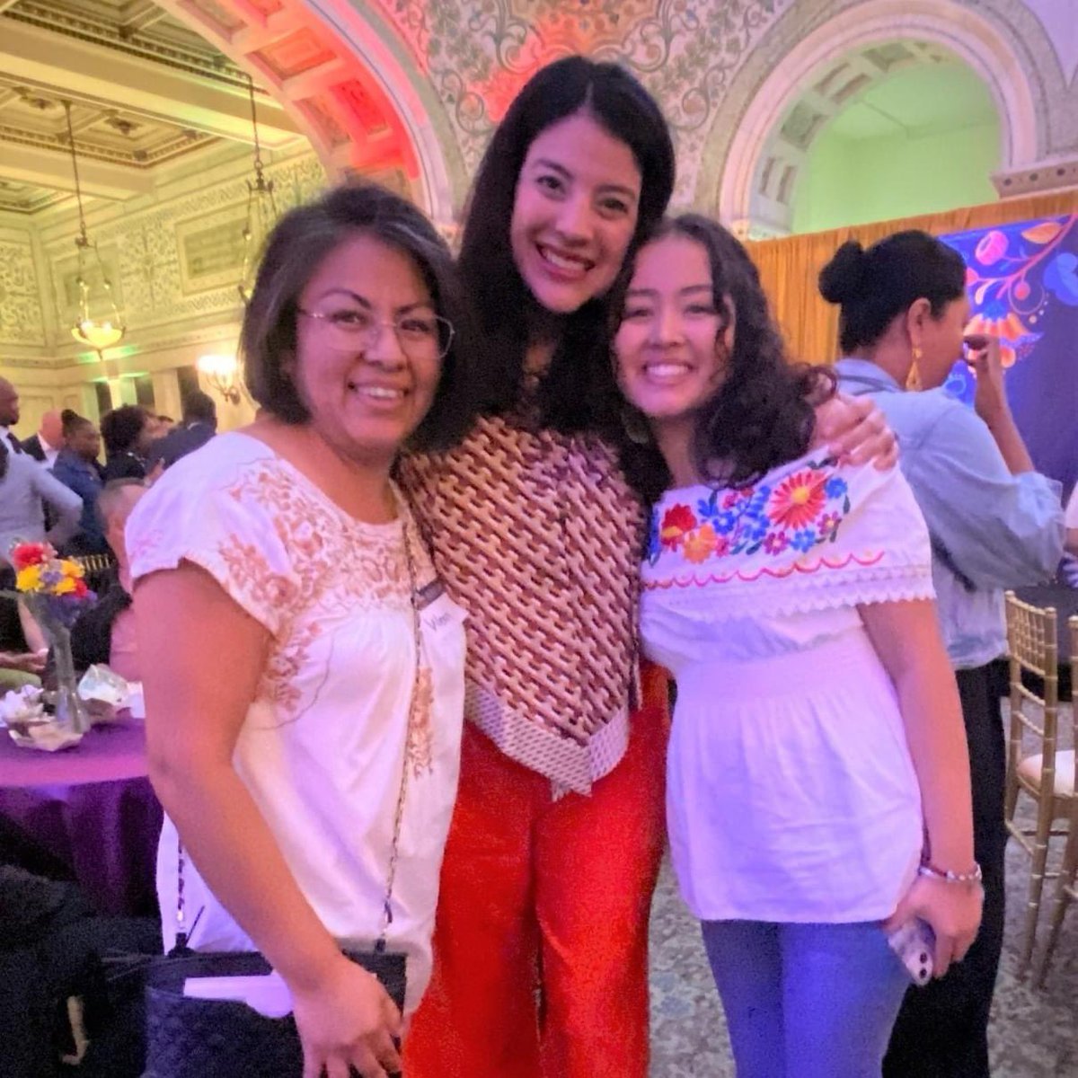 Thank you to Mayor Johnson for hosting a beautiful event to celebrate the impact of Latinx history and culture! It warms my heart to honor Chicago's thriving Latinx community during Hispanic Heritage Month. ❤