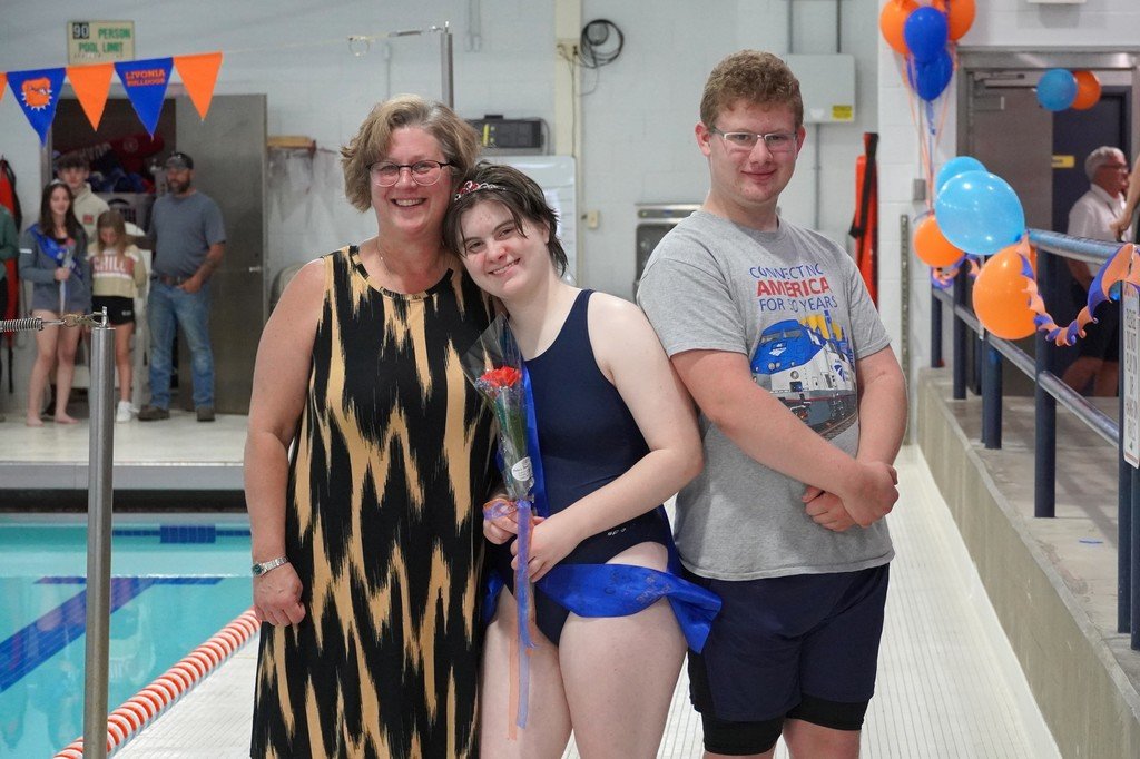 Congratulations to our Swimming and Diving Seniors and their families.