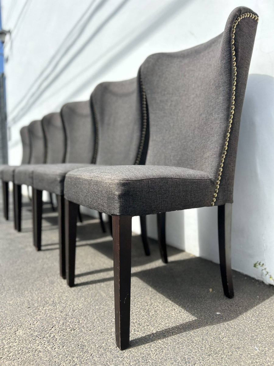 El antes y el después de estas sillas 😍
Recuerden que hacemos tanto retapizados como también limpiezas de muebles ! 
No dejen para fin de año, ya pueden empezar a renovar su casa desde ahora  😏