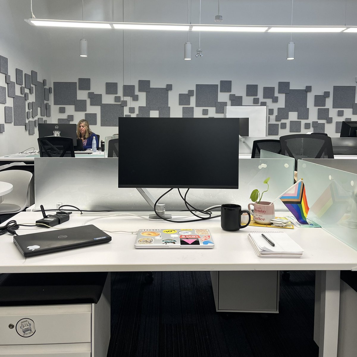 Didn’t realize yesterday would be my last day working in a newsroom for the foreseeable future.

Newsrooms are irreplaceable spaces and the work that comes out of them is so special.

<a href="/TheSpec/">Hamilton Spectator</a> will continue to serve the city from our home offices.

That’s a promise, #HamOnt. 💛