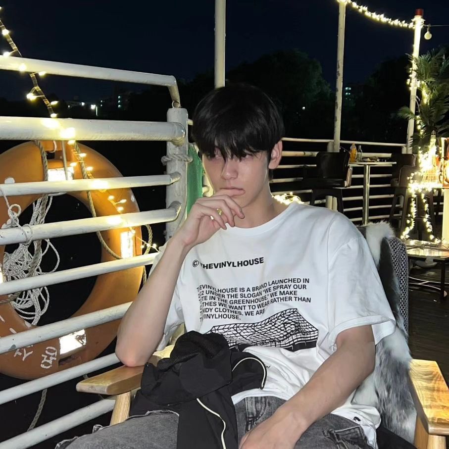 soobinparaguay's tweet photo. 📸 | IMÁGENES
Actualización de #SOOBIN en su cuenta de Instagram (@/page.soobin) (1/2)
“(fotos tomadas durante) la noche en mi día de descanso”
©️translatingTXT
#SOOBIN #수빈 #4thGenLeader #TOMORROW_X_TOGETHER
@TXT_bighit @TXT_members
🫧 https://t.co/grloYzhM2W
