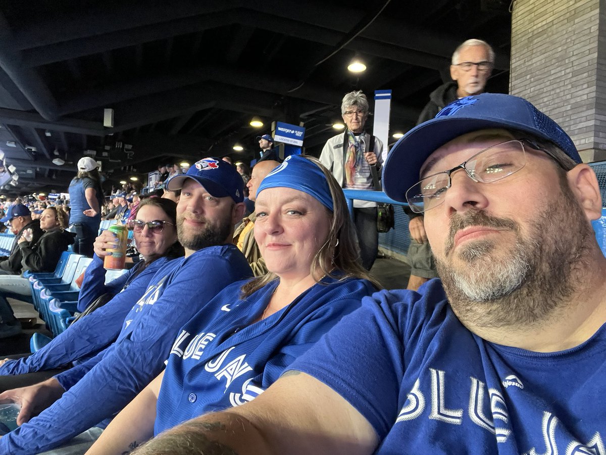 Canadian_R_Me's tweet photo. Getting ready for the Jays game. #KingstonRepresenting 
#GoJaysGo
#BlueJays https://t.co/tW2EQzyeAT
