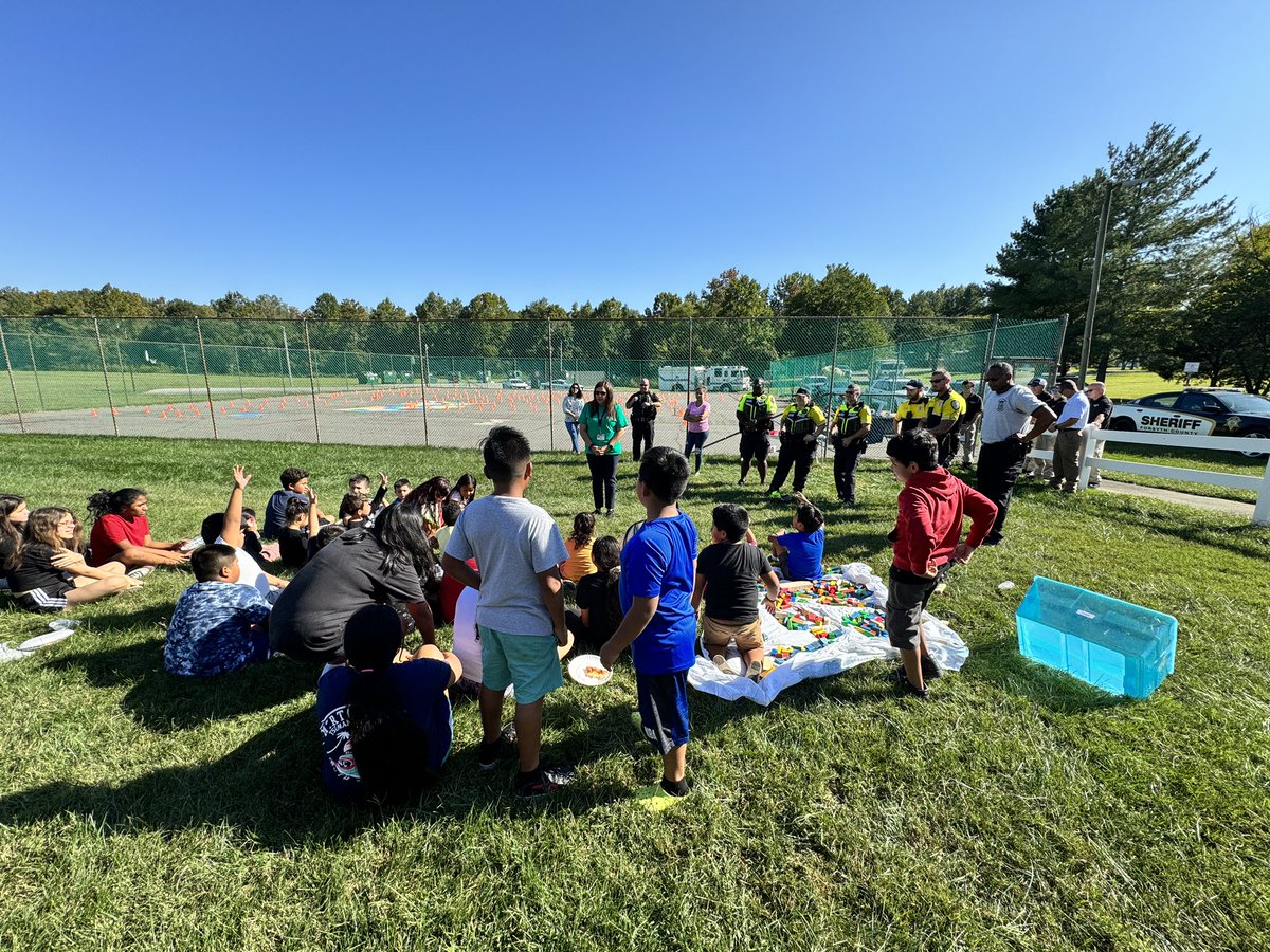 wsfcs's tweet photo. It’s important for students to bike smart, wear properly fitted helmets &amp; know bike safety, like hand signals &amp; traffic flow. Today @SafeKidsNWNC, @brennerhospital &amp; @cityofwspolice shared tips with a group of students. @ClemmonsFire also shared about fire safety &amp; smoke alarms. https://t.co/Dae0PiD32D