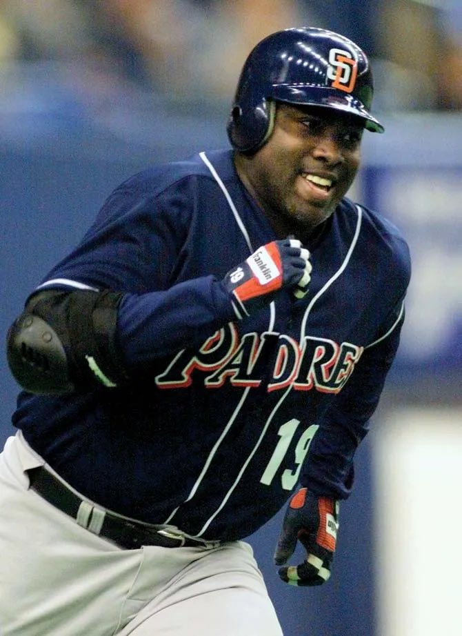 9/28/1997: On this date in 1997, the MLB regular season came to a close with Tony Gwynn of the #Padres winning the NL batting title with a .372 average. As a result, Gwynn tied Honus Wagner’s record with his 8th career NL batting title. #MLB #OTD #BaseballOTD #BringTheGold