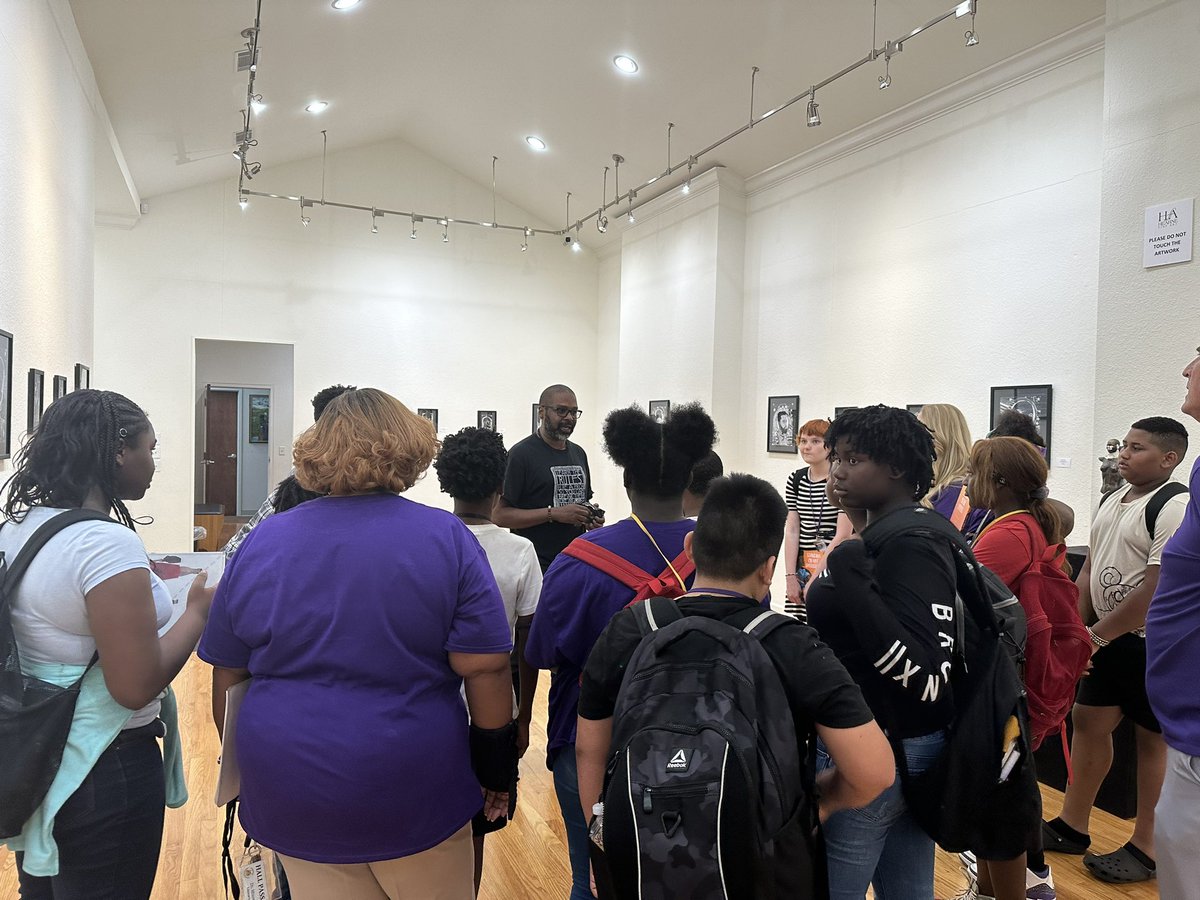 MrsAmyAmy's tweet photo. @HearneFineArt88 @DunbarMMS students are black history! Laura Freeman illustrator, Perrin Hurd artist https://t.co/VawVlAjqRE