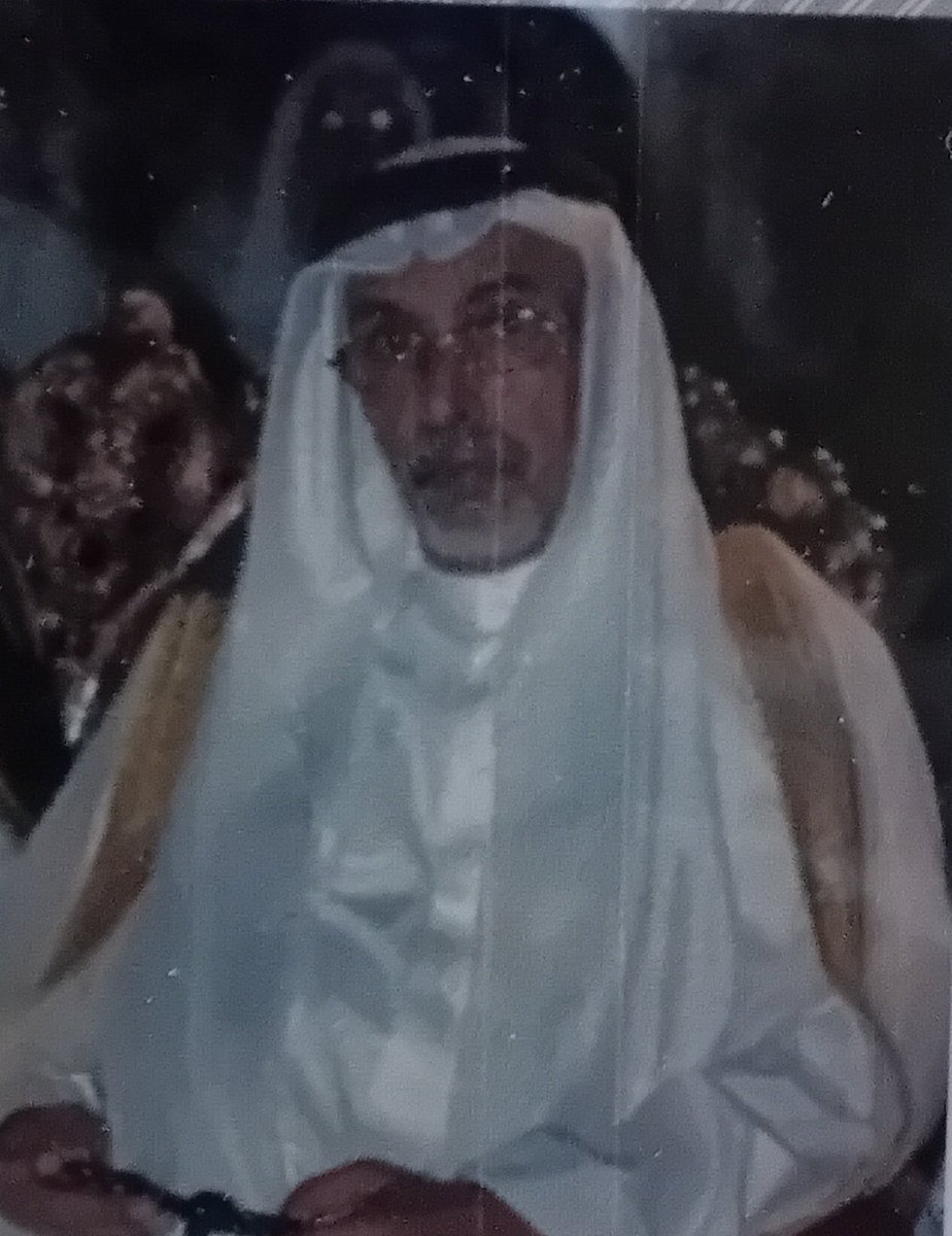 عطية الله ابو زنيدة
هذا الرجل هو ايقونة ثول التي كانت تحرك المجتمع في ثول كله ولدي الدليل من احتفالات ثول توفى ابو زنيدة فانتهى معه تاريخ ثول الحديث 
رحمك الله يا ابو خالد