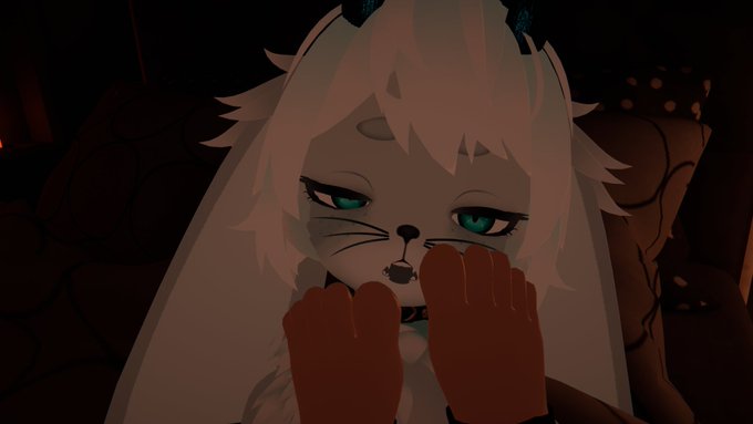 average day in vrc https://t.co/JYk71O7mQL