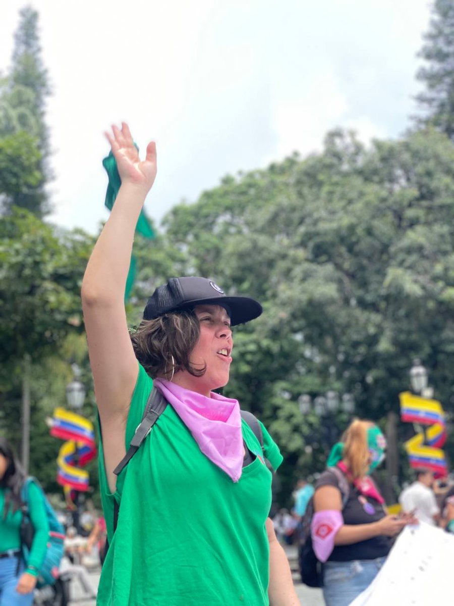 lilib17's tweet photo. Que sea legal, seguro, gratuito y acompañado para todxs! Así lo queremos 

#AbortoLegalYaVzla 💜 https://t.co/7CU00JYugB