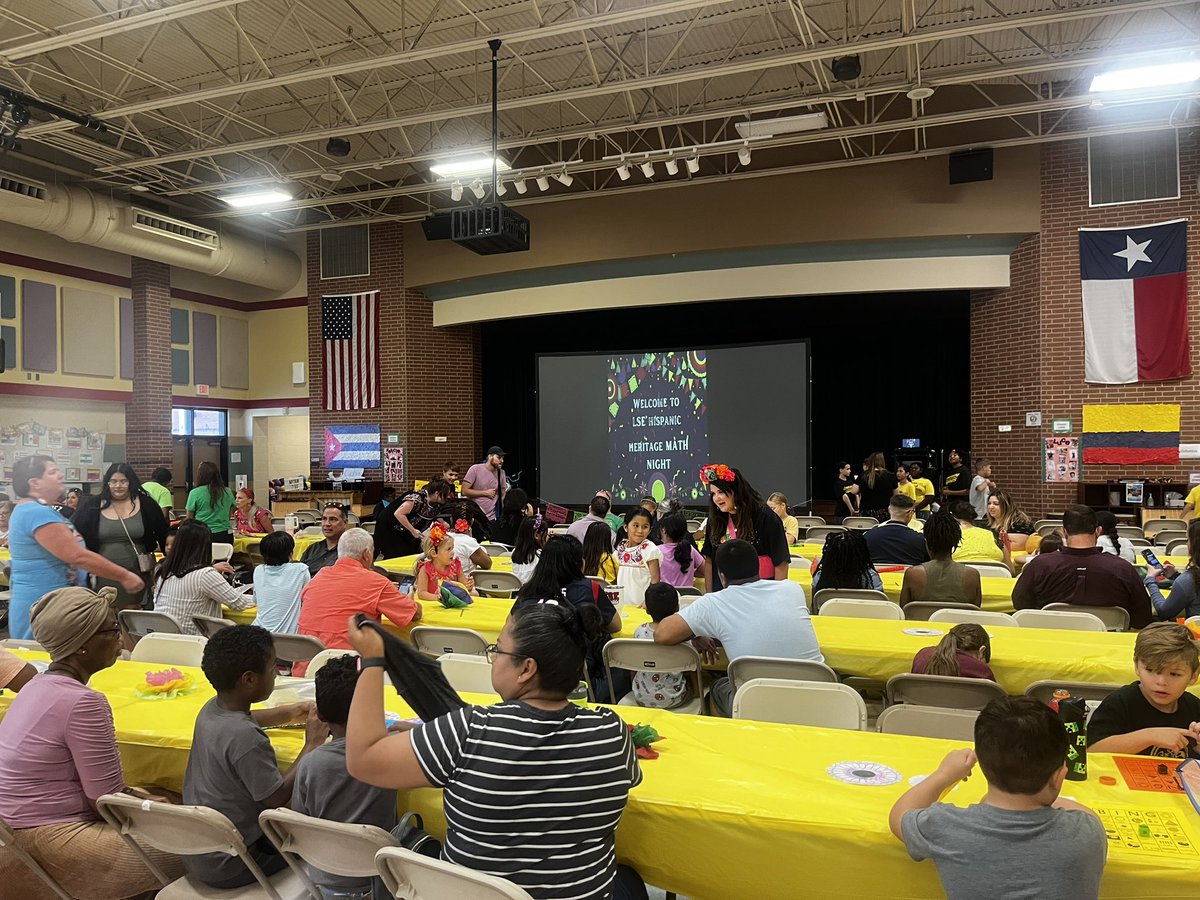 msjackson_LSE's tweet photo. Loteria is going down!! Loving this turn out!! 🐾 #WeAreLakeshore #LoteriaMathNight #HispanicHeritageMonth @HumbleISD_LSE https://t.co/l0xjm9B4jK