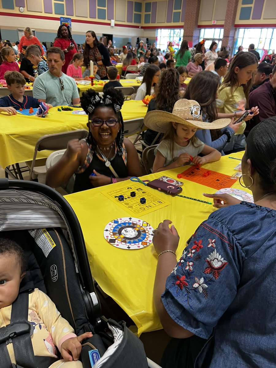 MrsMartin_LSE's tweet photo. So much joy at Loteria Night!
#WeAreLakeshore#LSEloterianight #HumbleElemMath https://t.co/zGpSr0ZwJ8