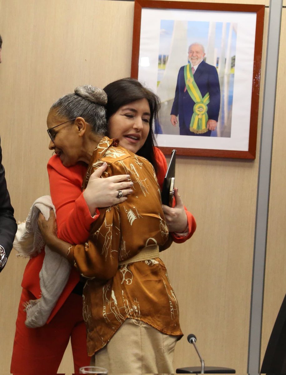 tebeter_'s tweet image. QUERIDAS E BESTIES