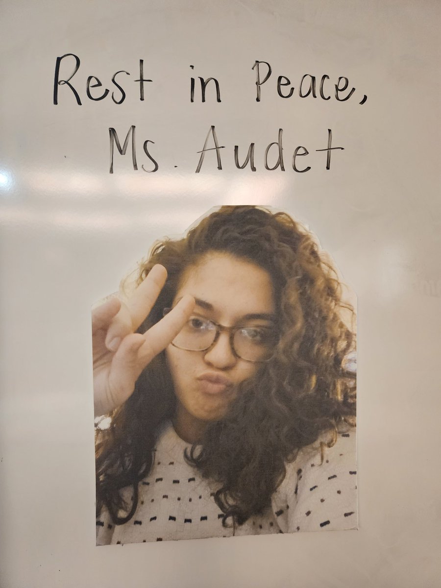 Holly Audet tweet media