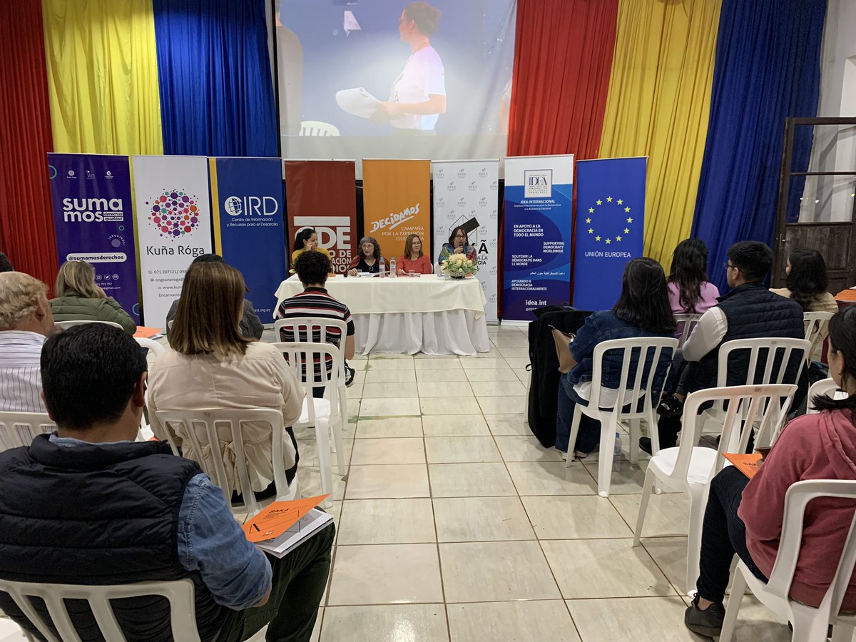decidamospy's tweet image. 🔊AHORA
Presentamos en Encarnación el libro: Observación electoral ciudadana Sakã 2023 🇵🇾
¡La ciudadanía construye la democracia!
#Sakã2023 

@cdeparaguay @FCird @saka_py 
@sumamosderechos @IDEAint_py 
@UEenParaguay