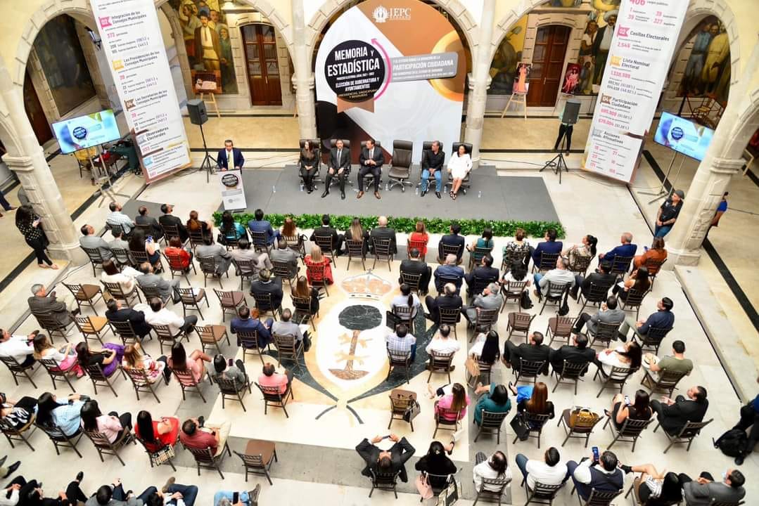 Montano_Ventura's tweet photo. Hoy acudí a la presentación de la Memoria y Estadística del Proceso Electoral Local 2021-2022 del @IEPCDurango y del primer Estudio sobre la Calidad de la Ciudadanía.
Agradezco la invitación a mi amigo  Mtro. Roberto Herrera Hernández, consejero presidente del #IEPCDurango. https://t.co/ev053xRUoF