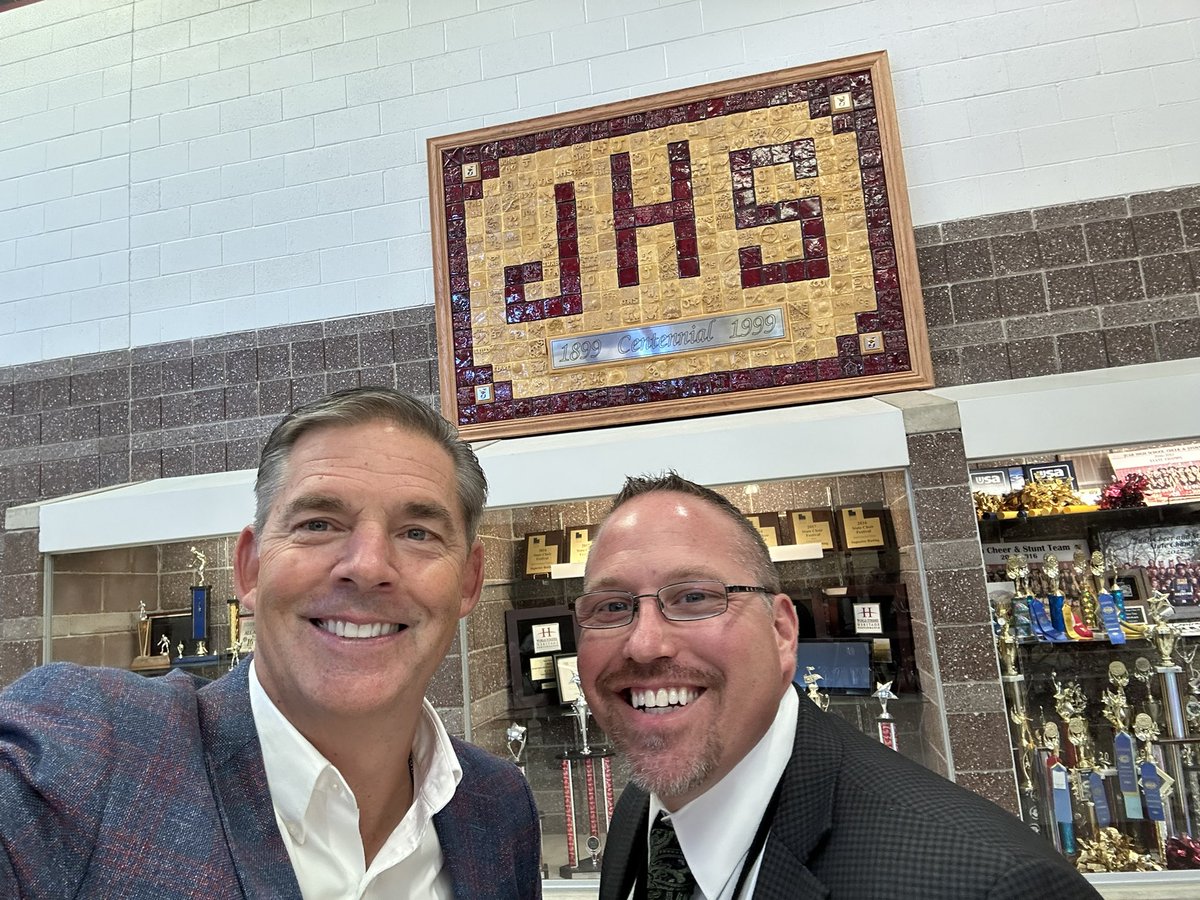 Tom Burton tweet media