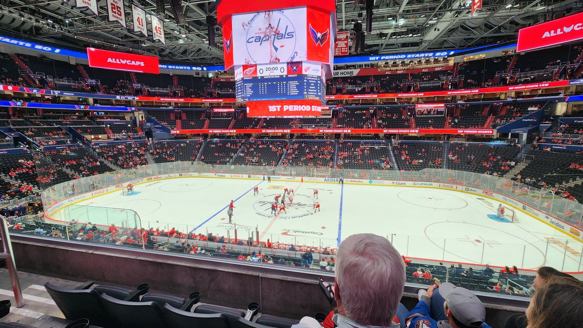 Game time here in DC!!

#ALLCAPS #LGRW #CapsWings