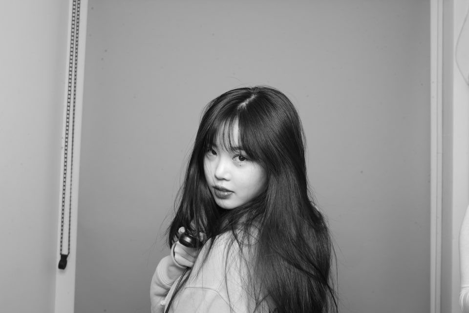 hey_senor_'s tweet photo. 두번째 셀프사진 https://t.co/VNgaOdZizP