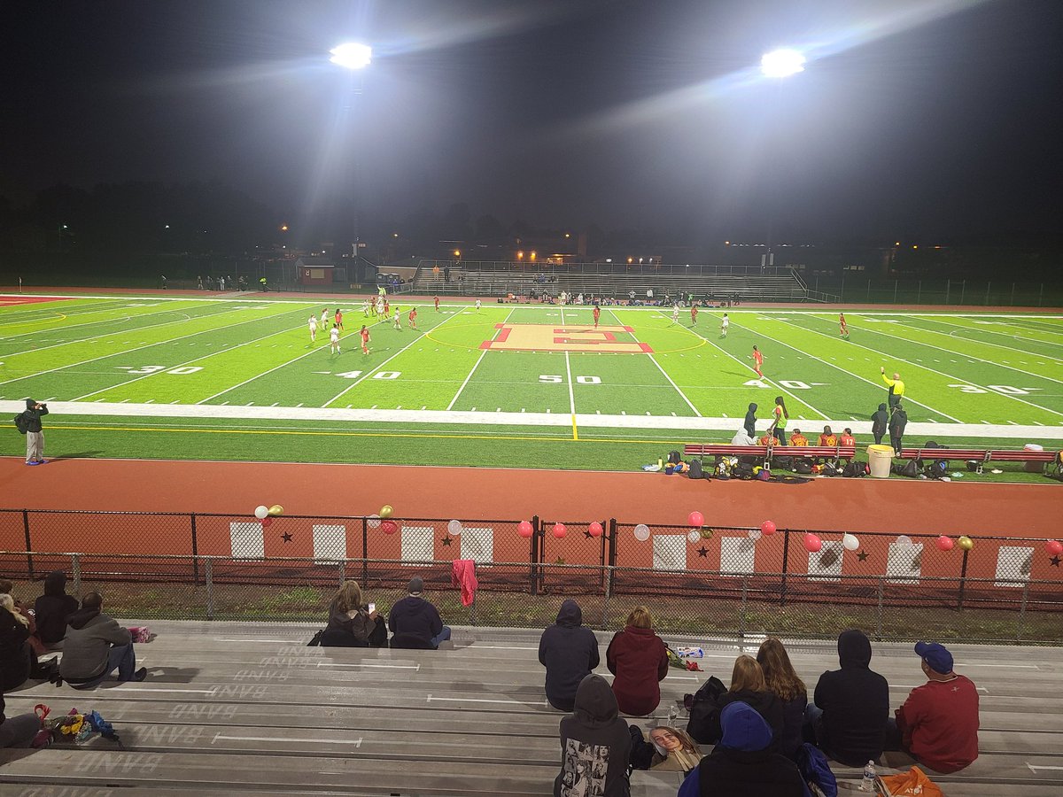 Great night for the <a href="/EHSEagleSoccer/">EdisonEaglesSoccer</a> seniors  Up 3-1 with just over 20 left!