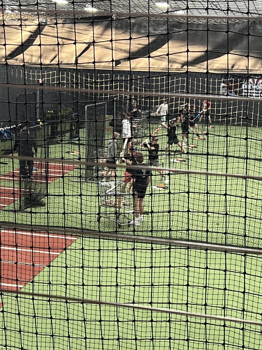CaelMotherway's tweet photo. Fall season ended Sunday. Back to work Thursday.
#Chasingmygoals
@MASH__BASEBALL @MASHPerform @ponsolle8 https://t.co/AilOEN1NyR