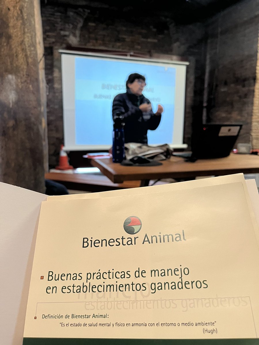 El día 26/9/2023 tuvimos la posibilidad de recibir en las instalaciones de Bosgen a Stella Maris Huertas Canén que nos impartió una Capacitación sobre Bienestar Animal y Buenas Prácticas Ganaderas.
