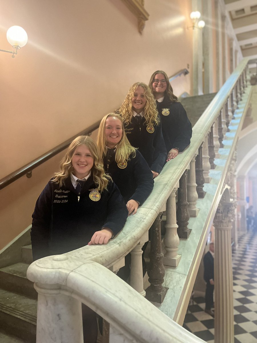 LCFFA1's tweet photo. On Wednesday our students had the opportunity to attend the Ohio Legislative Leadership Conference at the Statehouse in Columbus. They learn about the ongoing legislation around Ohio agriculture and how to lobby and activate for agriculture! #OhioFFA https://t.co/sSDvM7ILXr